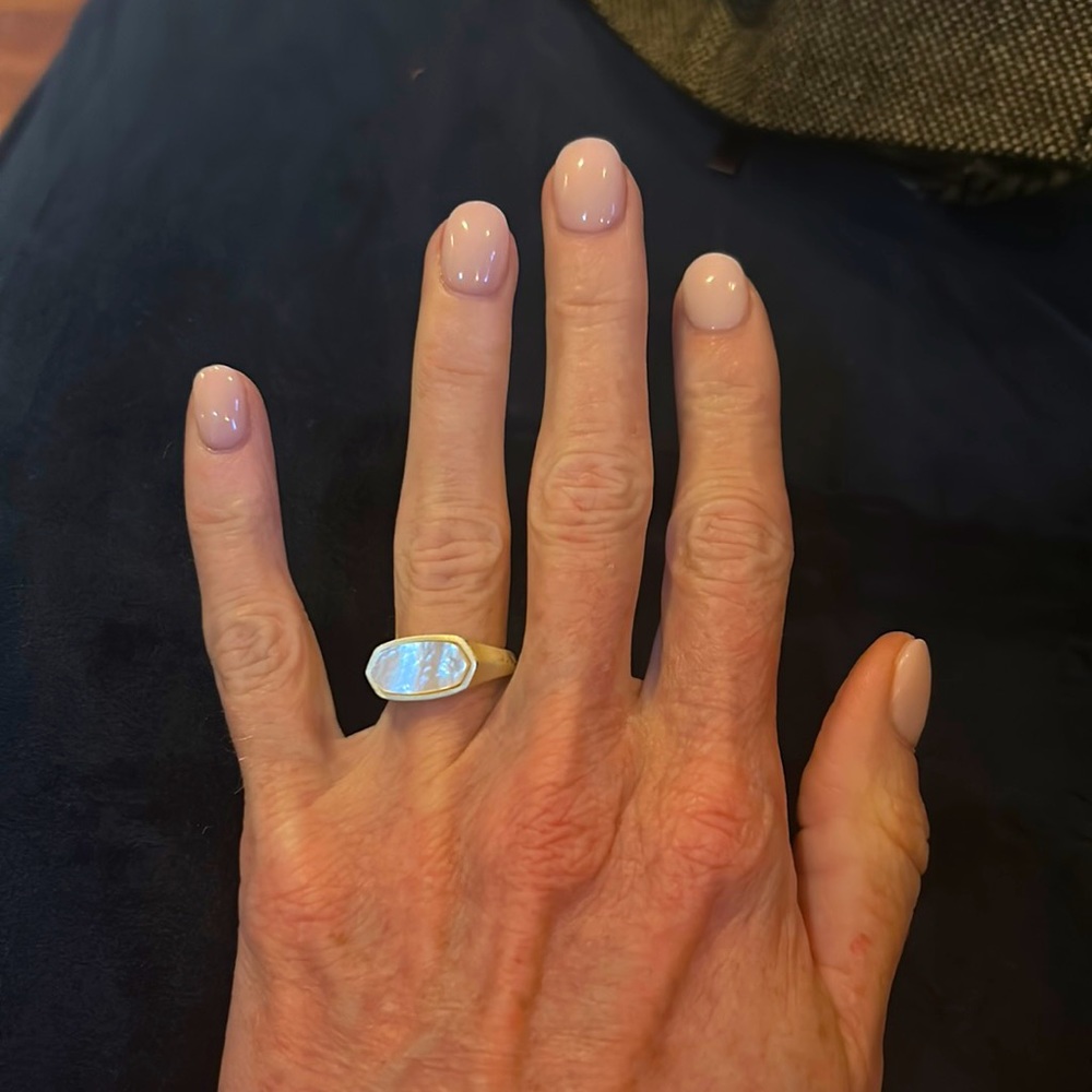 Kendra Scott gold and ivory ring